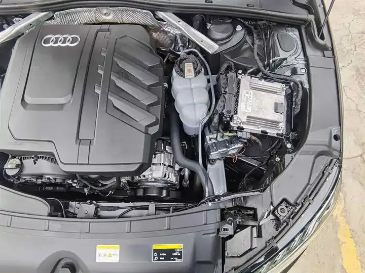 Audi A4L 2023 40 TFSI Deluxe Dynamic 11