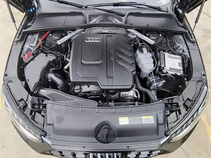 Audi A4L 2023 40 TFSI Deluxe Dynamic 9