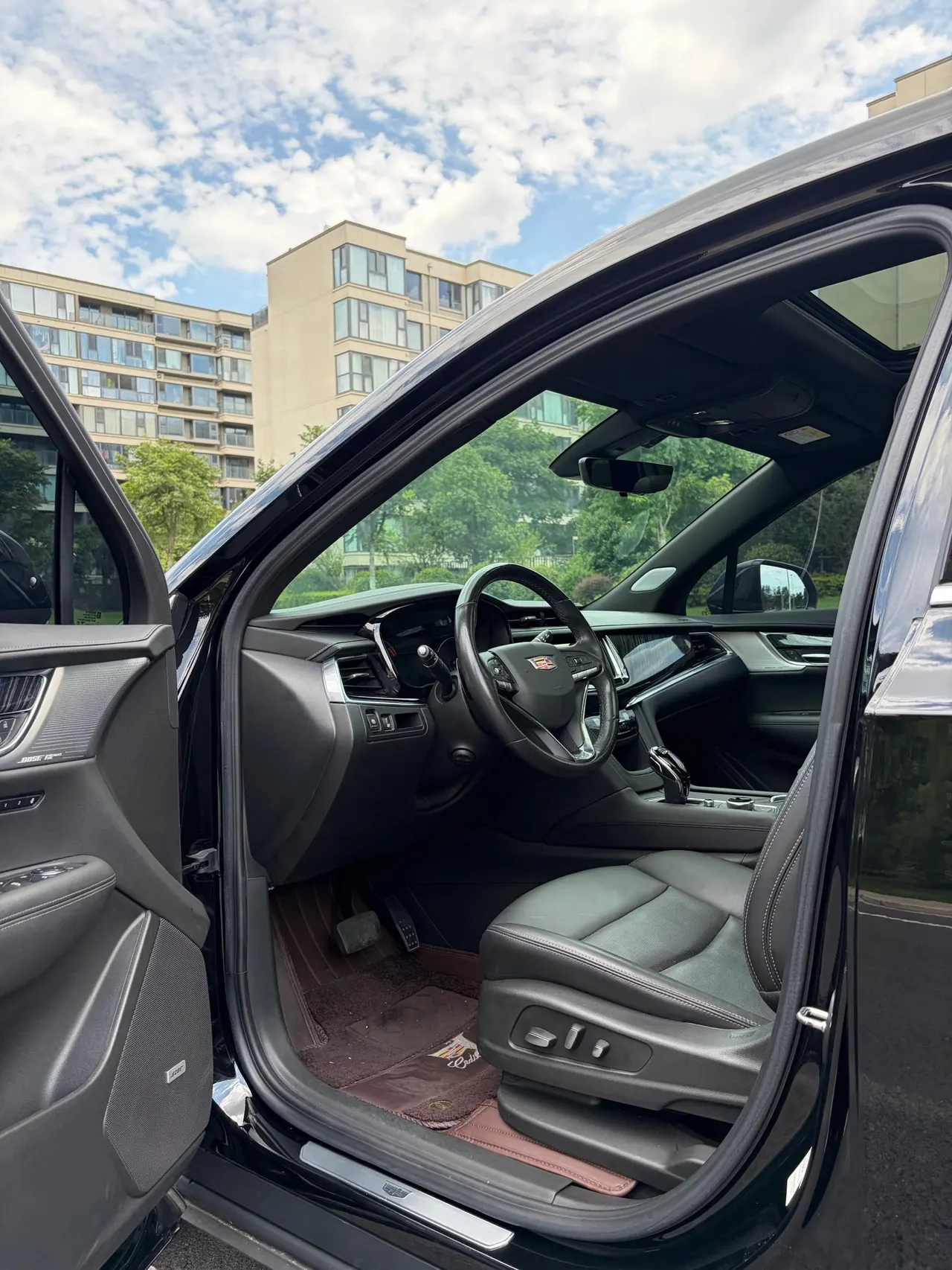 Cadillac 2022 XT6 48V 2.0T 6-seat four-wheel drive luxury automatic gear 10