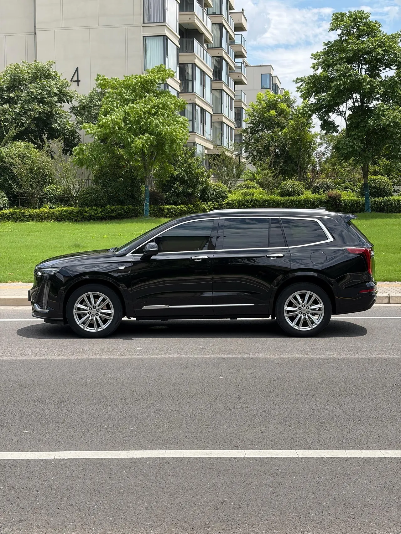 Cadillac 2022 XT6 48V 2.0T 6-seat four-wheel drive luxury automatic gear 13