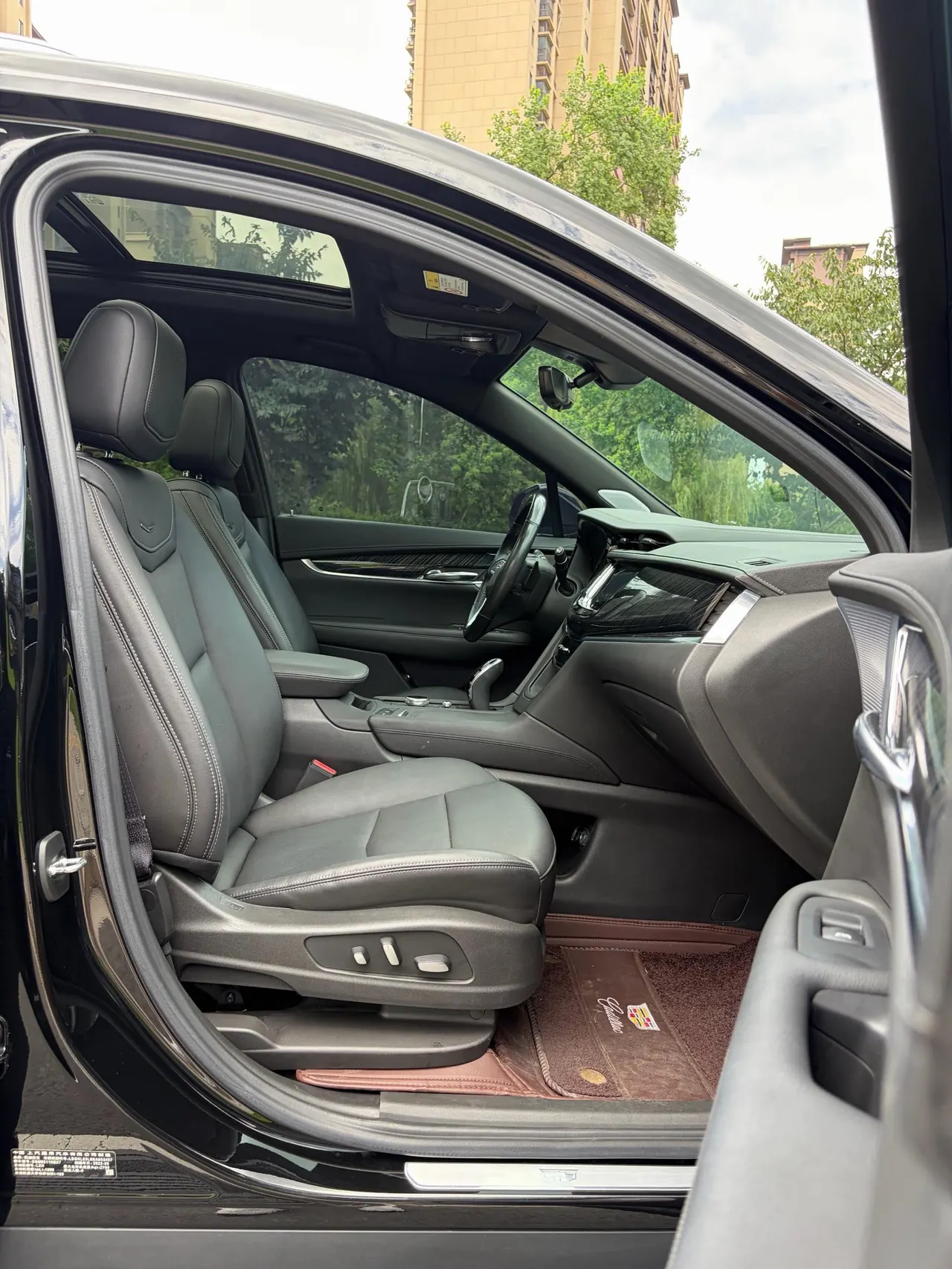 Cadillac 2022 XT6 48V 2.0T 6-seat four-wheel drive luxury automatic gear 5