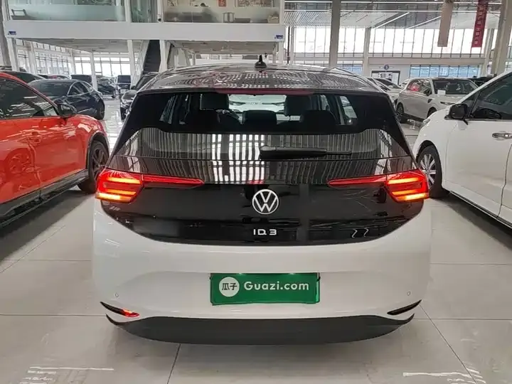 Volkswagen ID. 3 2024 models outstanding edition 4