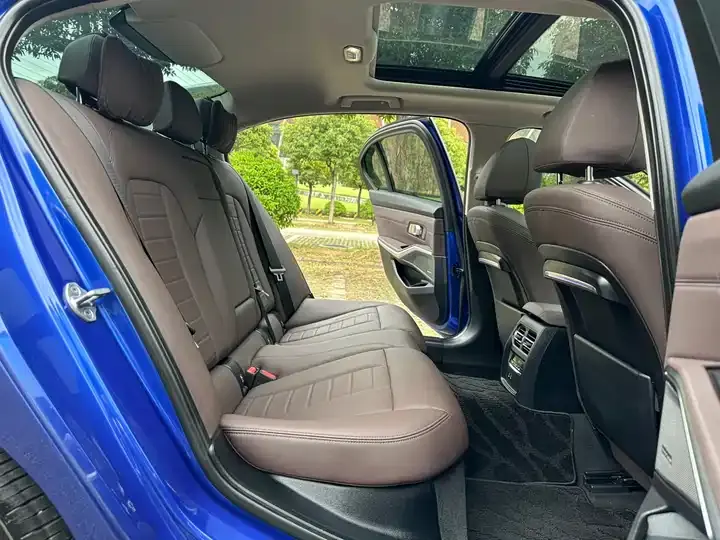 BMW 3 Series 2021 325Li M Sports Night Suit 11