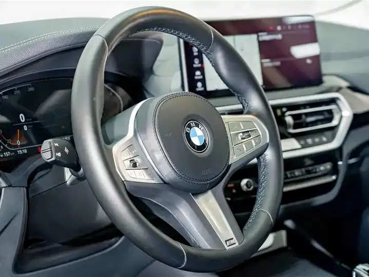 BMW X3 2022 facelift xDrive25i M sports suit 12