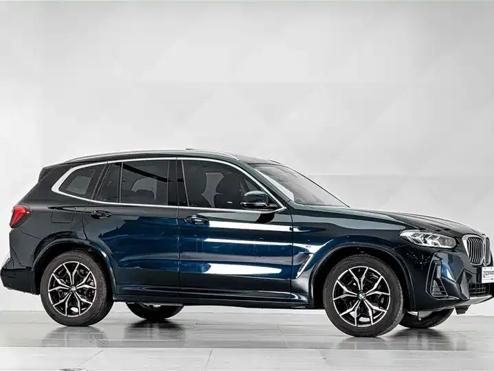 BMW X3 2022 facelift xDrive25i M sports suit 8
