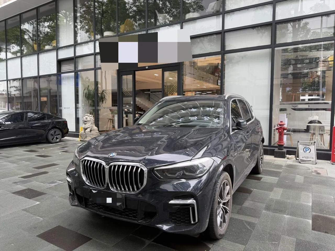 Открыть галерею: BMW 2022 X5 xDrive30Li 2.0T M sports suit automatic gear