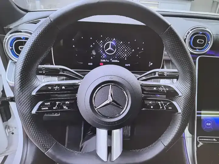 Mercedes Benz Class C 2025 C 260 L Night Sports Edition 5