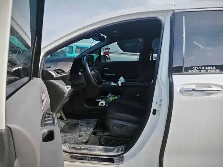 Sana SIENNA 2023 2.5L Hybrid Premium Edition 4