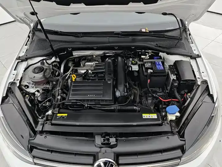Golf 2020 Beloved Edition 200TSI DSG Comfort Enterprising Edition 10
