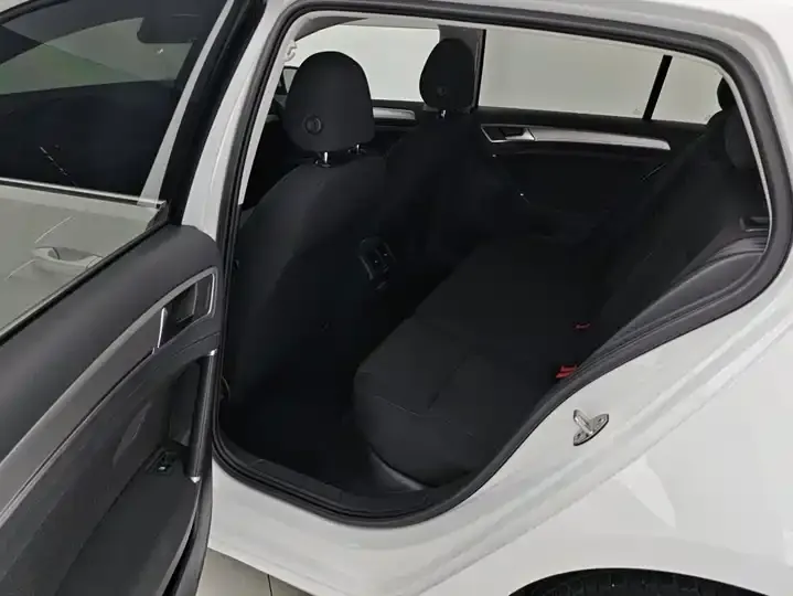 Golf 2020 Beloved Edition 200TSI DSG Comfort Enterprising Edition 11