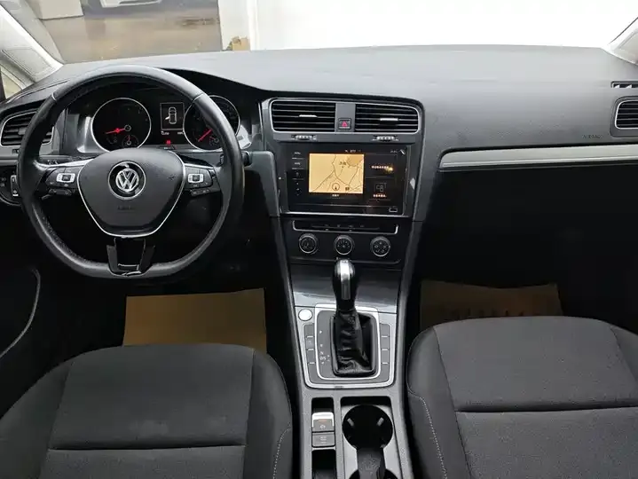 Golf 2020 Beloved Edition 200TSI DSG Comfort Enterprising Edition 12