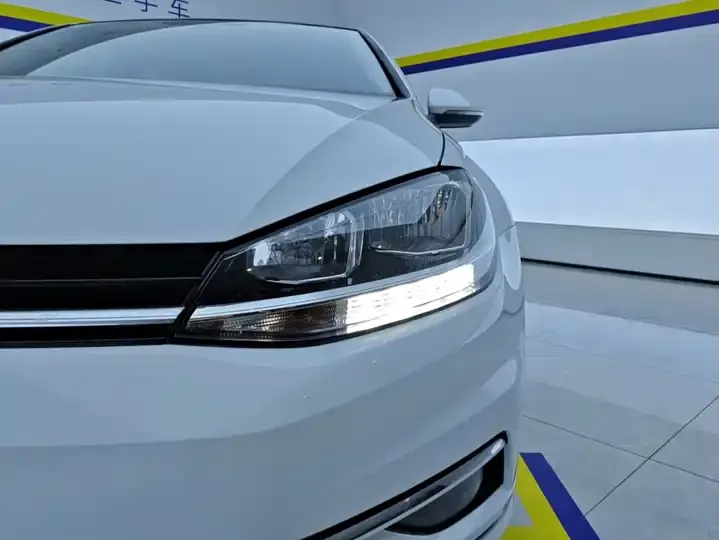 Golf 2020 Beloved Edition 200TSI DSG Comfort Enterprising Edition 5