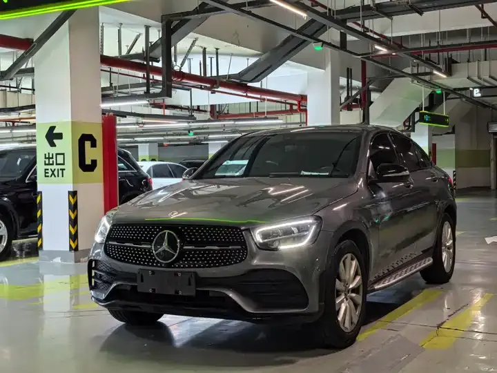 Mercedes Benz GLC Coupe 2020 GLC 260 4MATIC Coupe SUV - View 1