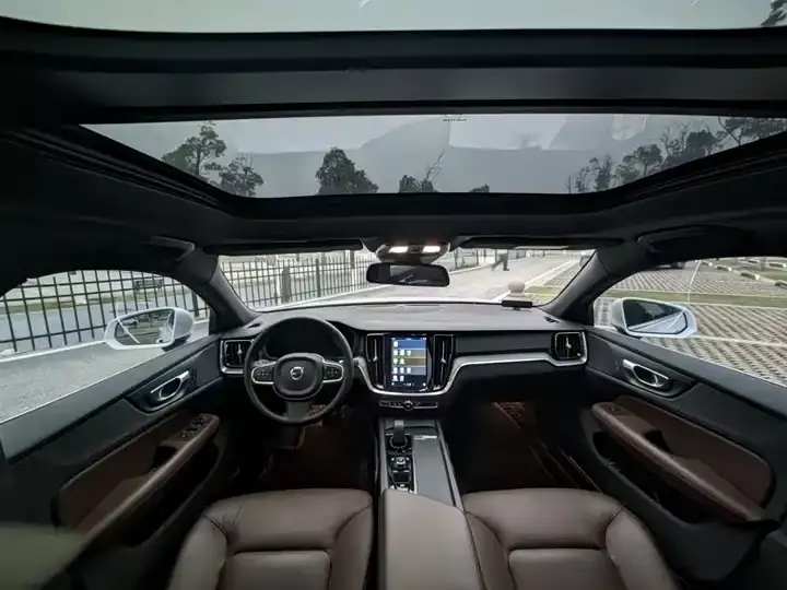Volvo S60 2022 B4 Zhiyi Deluxe Edition 6