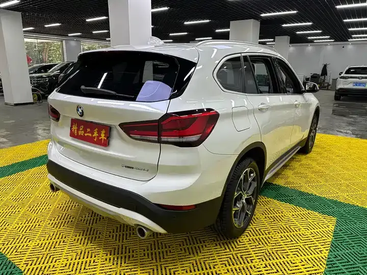 BMW X1 2022 sDrive20Li fashion 4