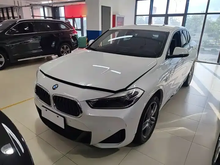 BMW X2 2022 sDrive25i M sports suit 2