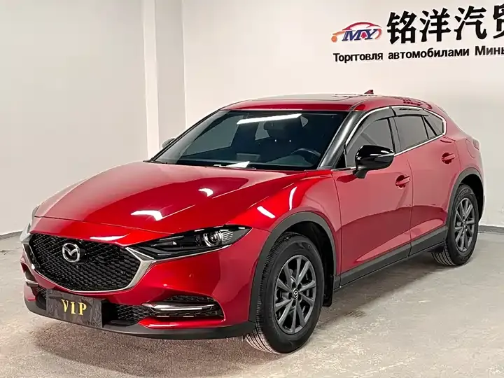Открыть галерею: Mazda CX-4 2021 2.0L Automatic Two-Drive Blue Sky Exploration Edition