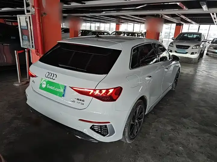 Audi A3 2021 Sportback 35 TFSI Aggressive Sport 7