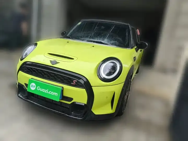 Open image lightbox: MINI 2023 model change 2.0T COOPER S artist five-door version