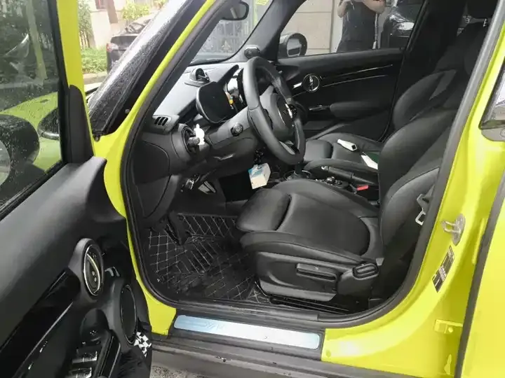 MINI 2023 model change 2.0T COOPER S artist five-door version 12