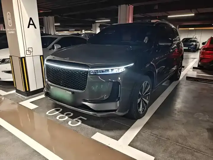 Li ONE 2020 extended 6-seat version - View 1