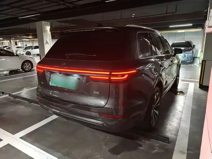 Li ONE 2020 extended 6-seat version 6