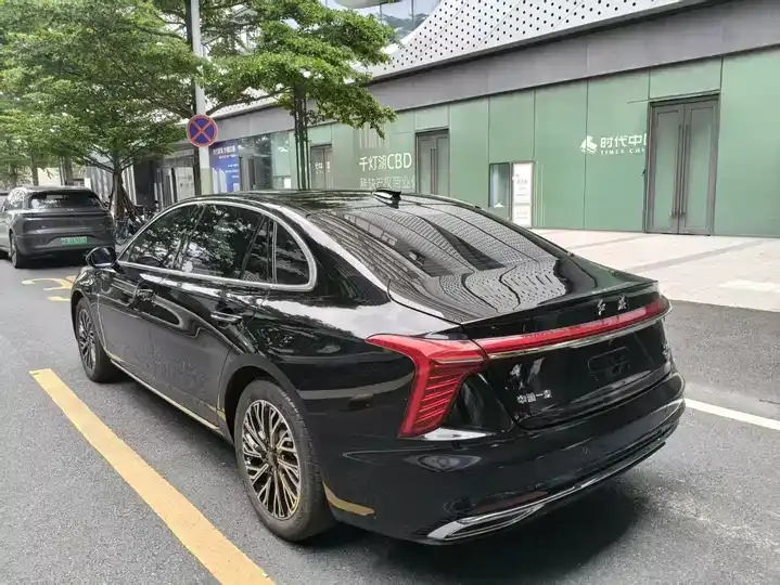HongQi H5 2023 model 2.0T automatic Intelligent Connected Flag Comfort Edition 11