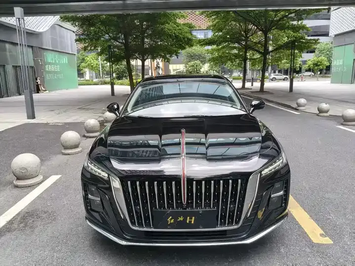 HongQi H5 2023 model 2.0T automatic Intelligent Connected Flag Comfort Edition 2