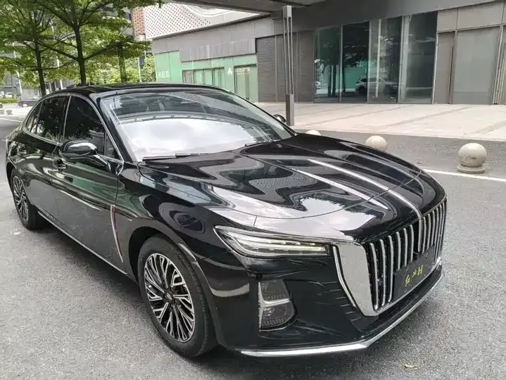 HongQi H5 2023 model 2.0T automatic Intelligent Connected Flag Comfort Edition 3