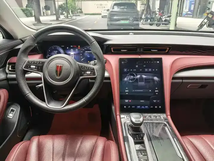 HongQi H5 2023 model 2.0T automatic Intelligent Connected Flag Comfort Edition 5