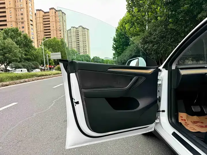 2022 Model Y Refreshed Rear-Wheel-Drive Version 6