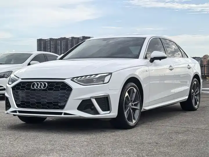 Audi A4L 2020 model 40 TFSI Luxury Dynamic Edition - View 1