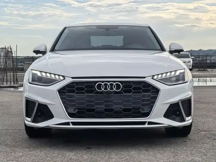 Audi A4L 2020 model 40 TFSI Luxury Dynamic Edition 2