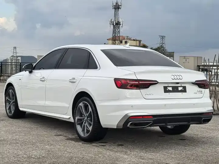 Audi A4L 2020 model 40 TFSI Luxury Dynamic Edition 6