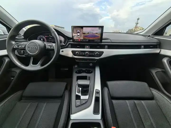 Audi A4L 2020 model 40 TFSI Luxury Dynamic Edition 9