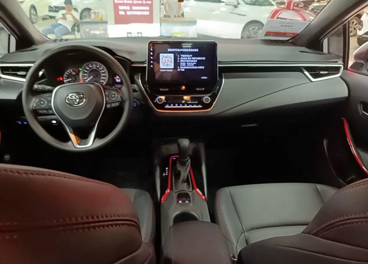 Toyota 2024 Lei Ling 1.2T Stepless 185T Sports Edition Automatic Gear 3