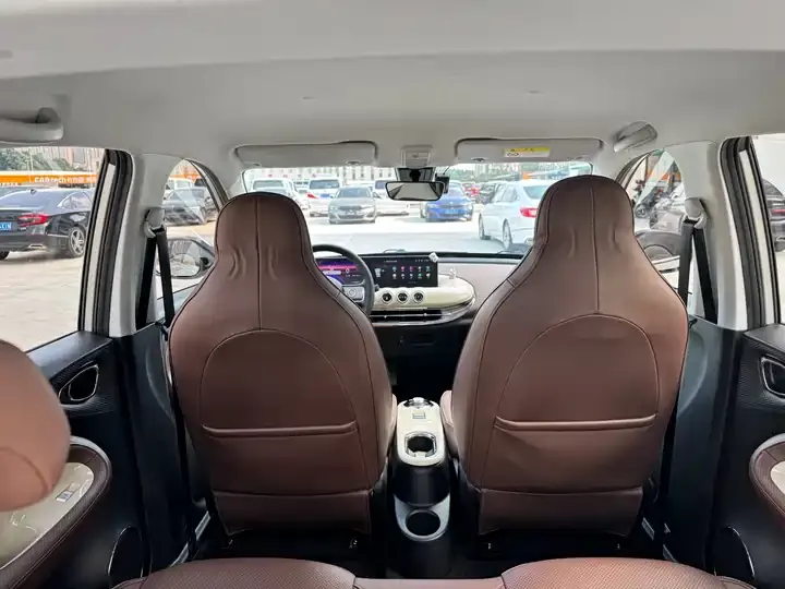 WuLing Plantronics 2024 410km LingBox Premium 10