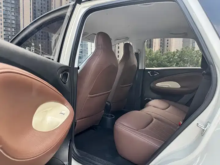 WuLing Plantronics 2024 410km LingBox Premium 5