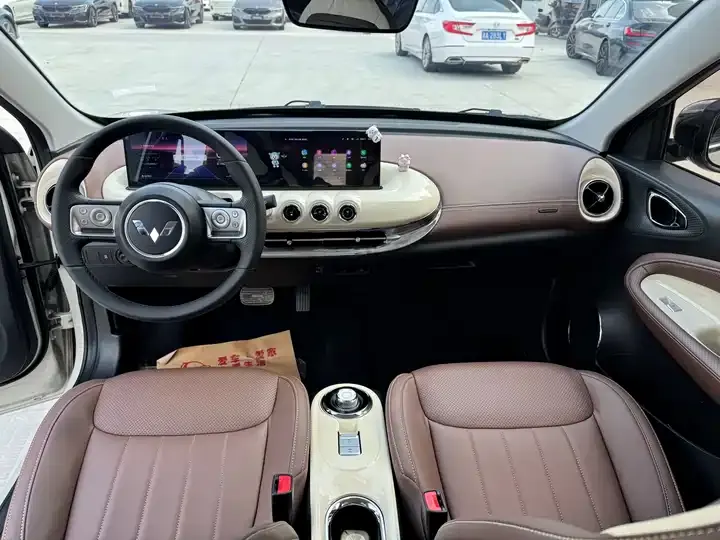 WuLing Plantronics 2024 410km LingBox Premium 6