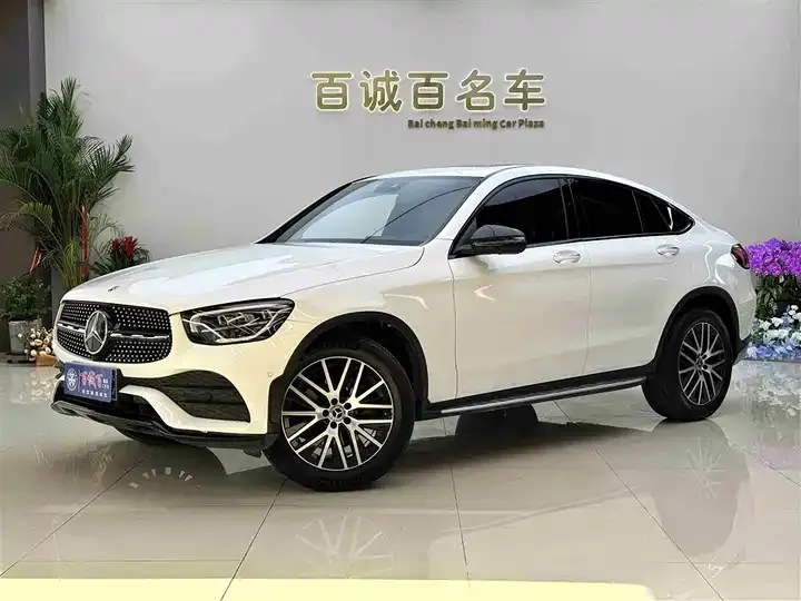 Mercedes Benz GLC Coupe 2023 GLC 300 4MATIC Coupe SUV - View 1