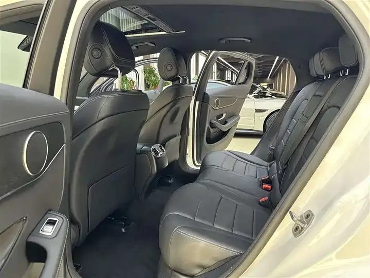 Mercedes Benz GLC Coupe 2023 GLC 300 4MATIC Coupe SUV 10