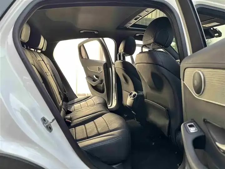 Mercedes Benz GLC Coupe 2023 GLC 300 4MATIC Coupe SUV 12