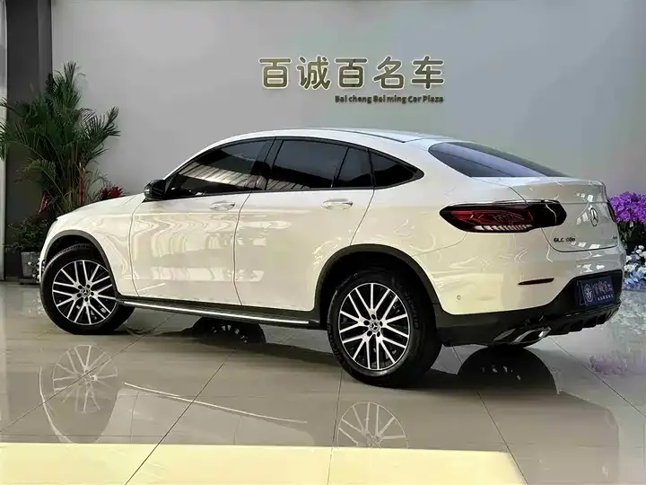 Mercedes Benz GLC Coupe 2023 GLC 300 4MATIC Coupe SUV 5