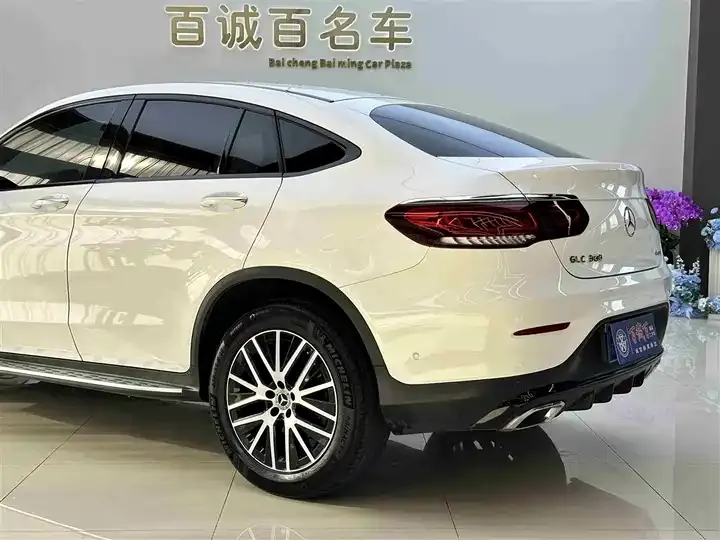 Mercedes Benz GLC Coupe 2023 GLC 300 4MATIC Coupe SUV 6