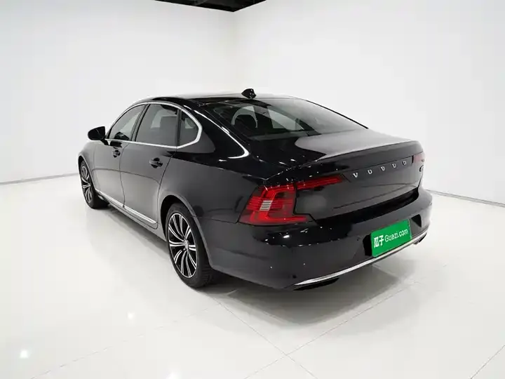 Volvo S90 Plug-in Hybrid 2021 T8 E Drive Hybrid Zhiyi Deluxe Edition 4