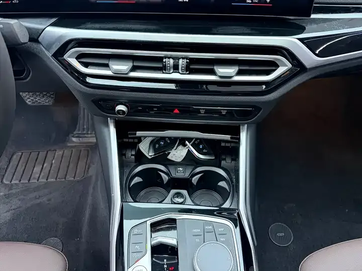 BMW 3 Series 2023 model 320Li M Sport Package 12