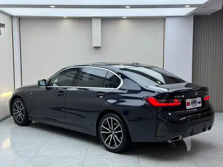 BMW 3 Series 2023 model 320Li M Sport Package 6