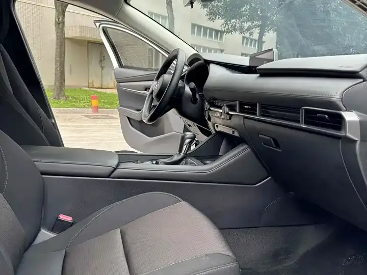 Mazda 3 Oncorsela 2021 1.5L Automatic US Edition 7