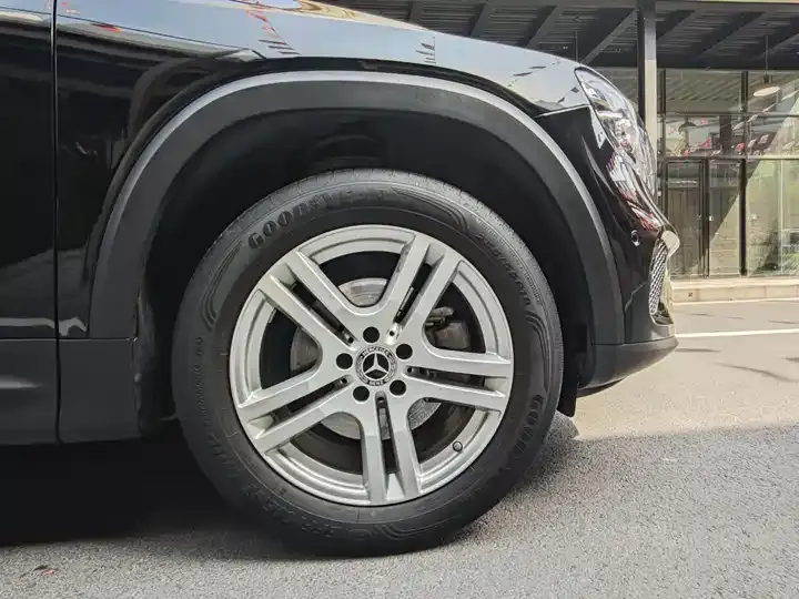 Mercedes Benz GLB 2022 model change GLB 200 fashion model 10