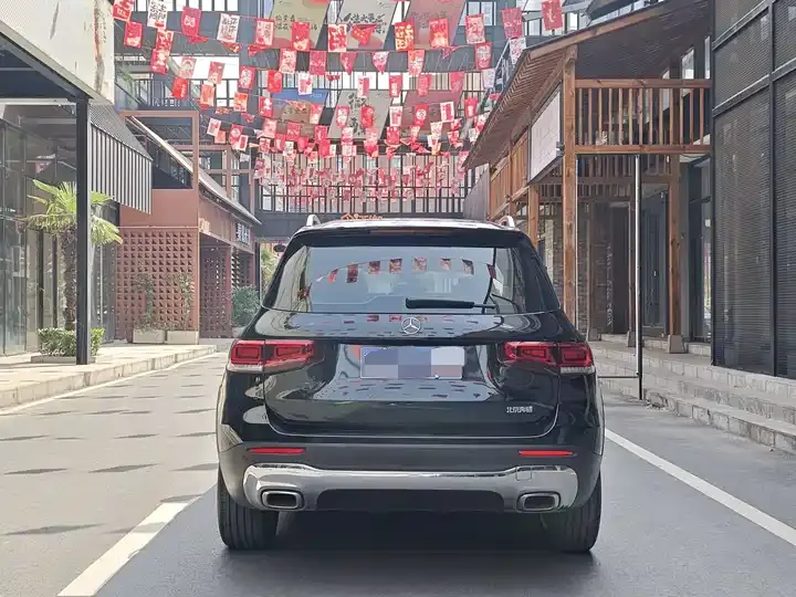 Mercedes Benz GLB 2022 model change GLB 200 fashion model 12